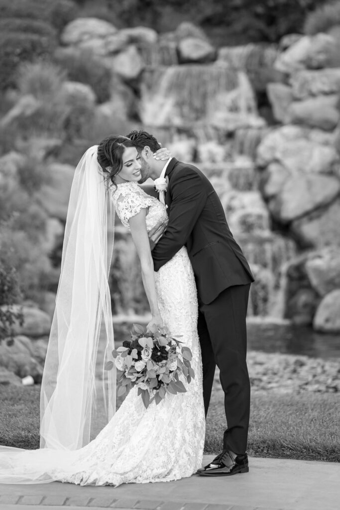 bride and groom at sherwood country club