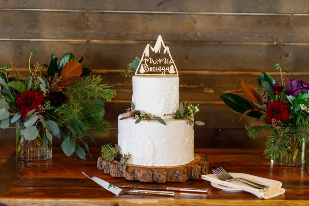 chateau incline village lake tahoe wedding cake