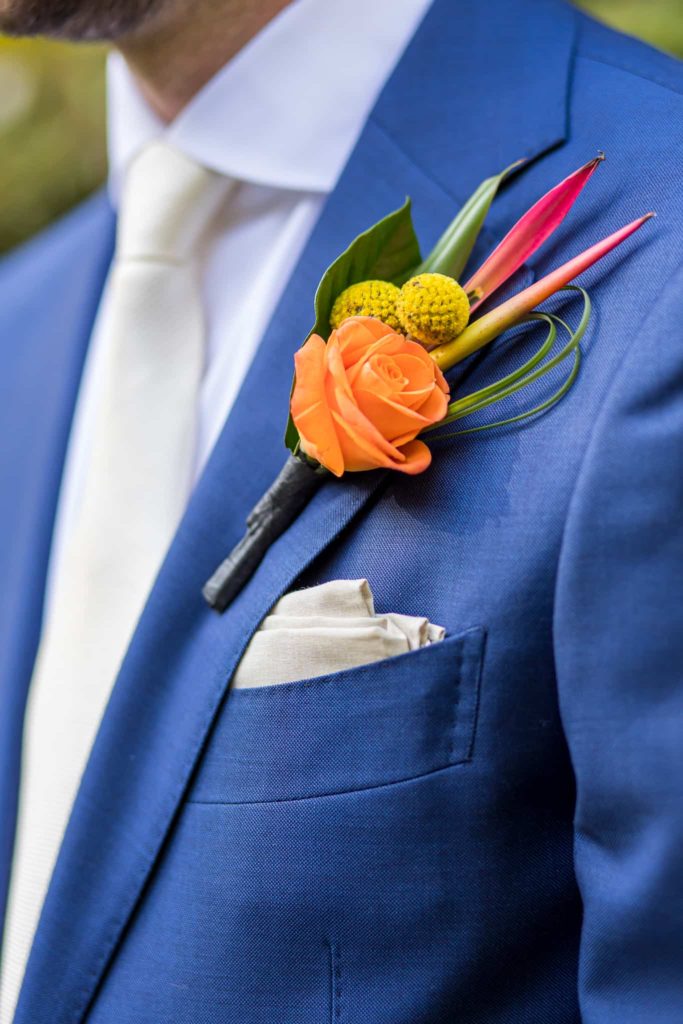 grooms boutonnière on his jacket