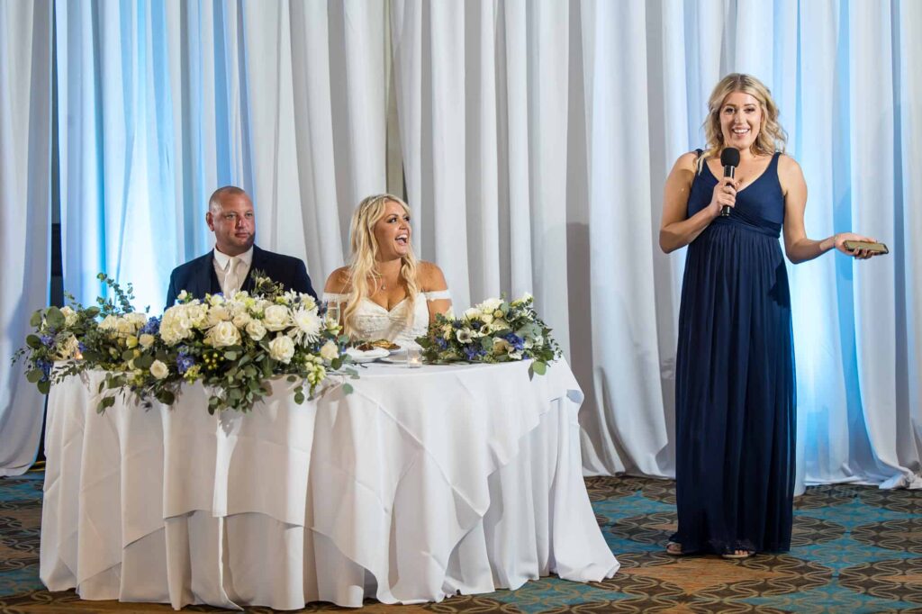 maid of honor giving speech at wedding
