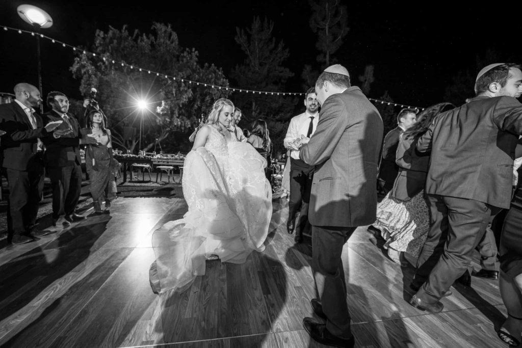 bride and groom dancing at los robles greens wedding