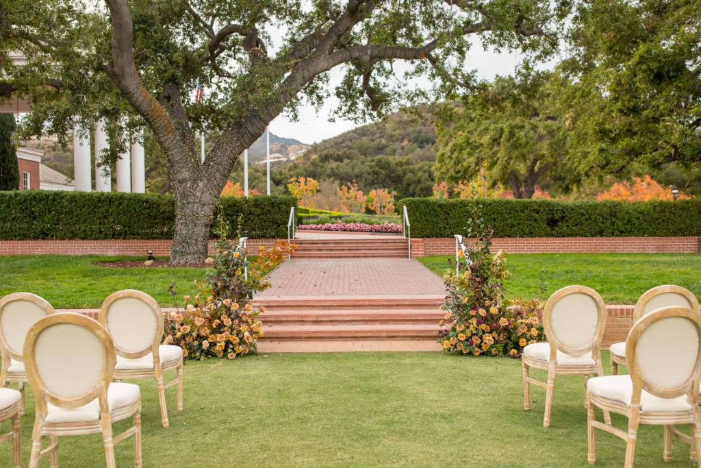 outdoor ceremony space at Sherwood Country Club in Thousand Oaks